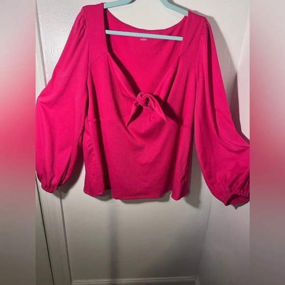 Avía & Viv, 1X, long sleeve elastic wrist, deep Vneck tie knot stretch tunic - Picture 3 of 5